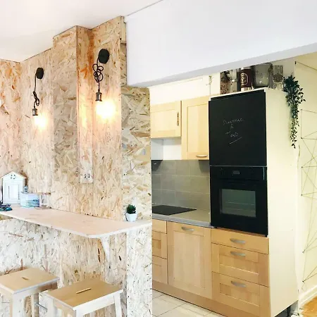 アパート Parisian Appart 72m² Great View + Private Parking ショワジー・ル・ロワ