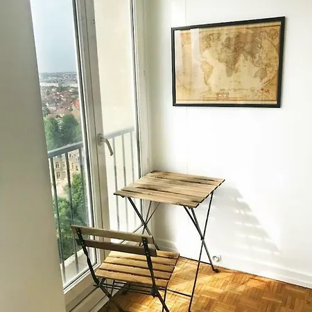 Parisian Appart 72m² Great View + Private Parking アパート *